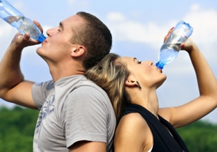 Як правильно пити воду